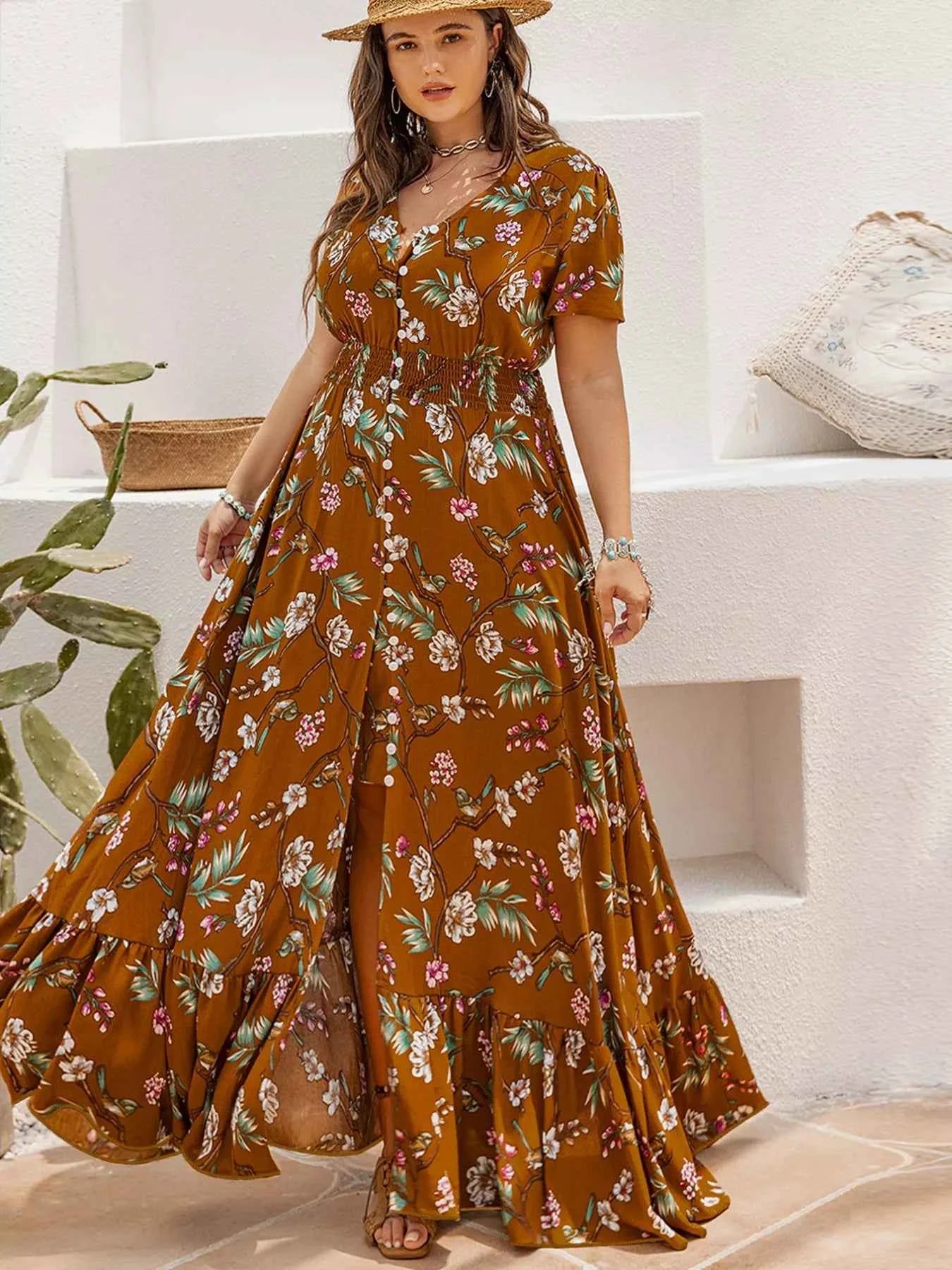 Plus Size Floral V-Neck Short Sleeve Dress 526a861a-c19f-42f5-b7ab-cdbab9235722-Max-Origin