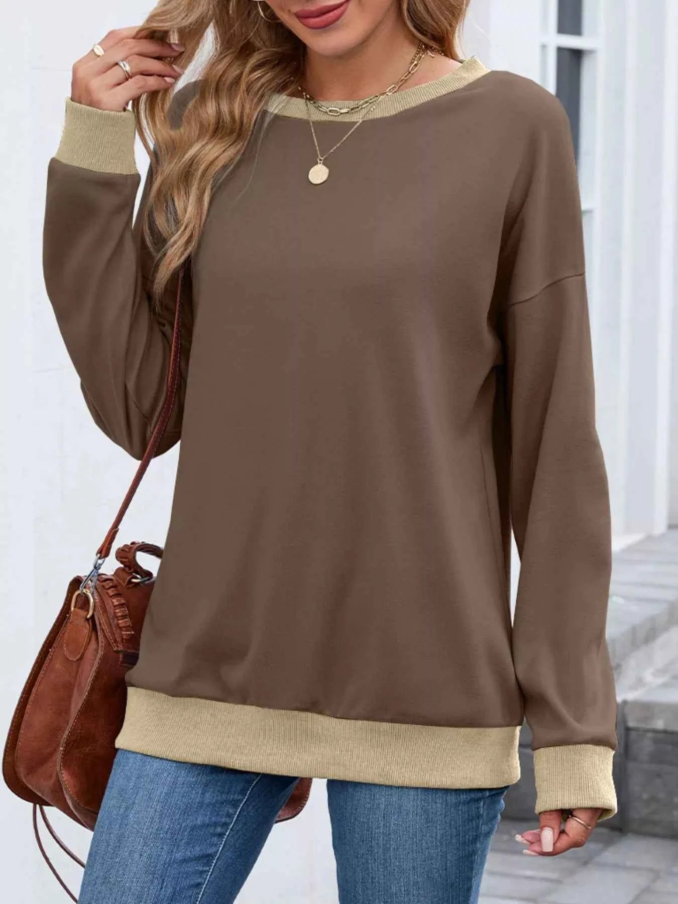 Contrast Trim Long Sleeve Sweatshirt 526fc82c-51ae-418d-a93a-75b0196ea3a8-Max-Origin