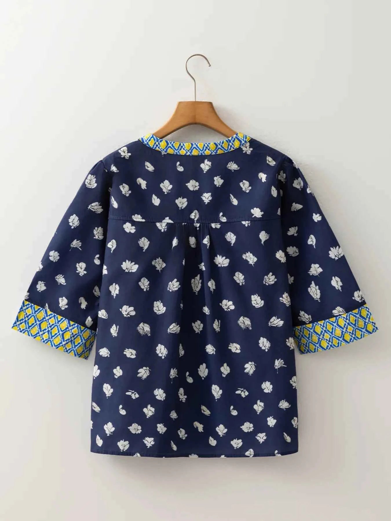 Floral Print Half Sleeve Contrast Trim Blouse 52a715230cce44c5b6dca22ff0fd9410-Max-Origin