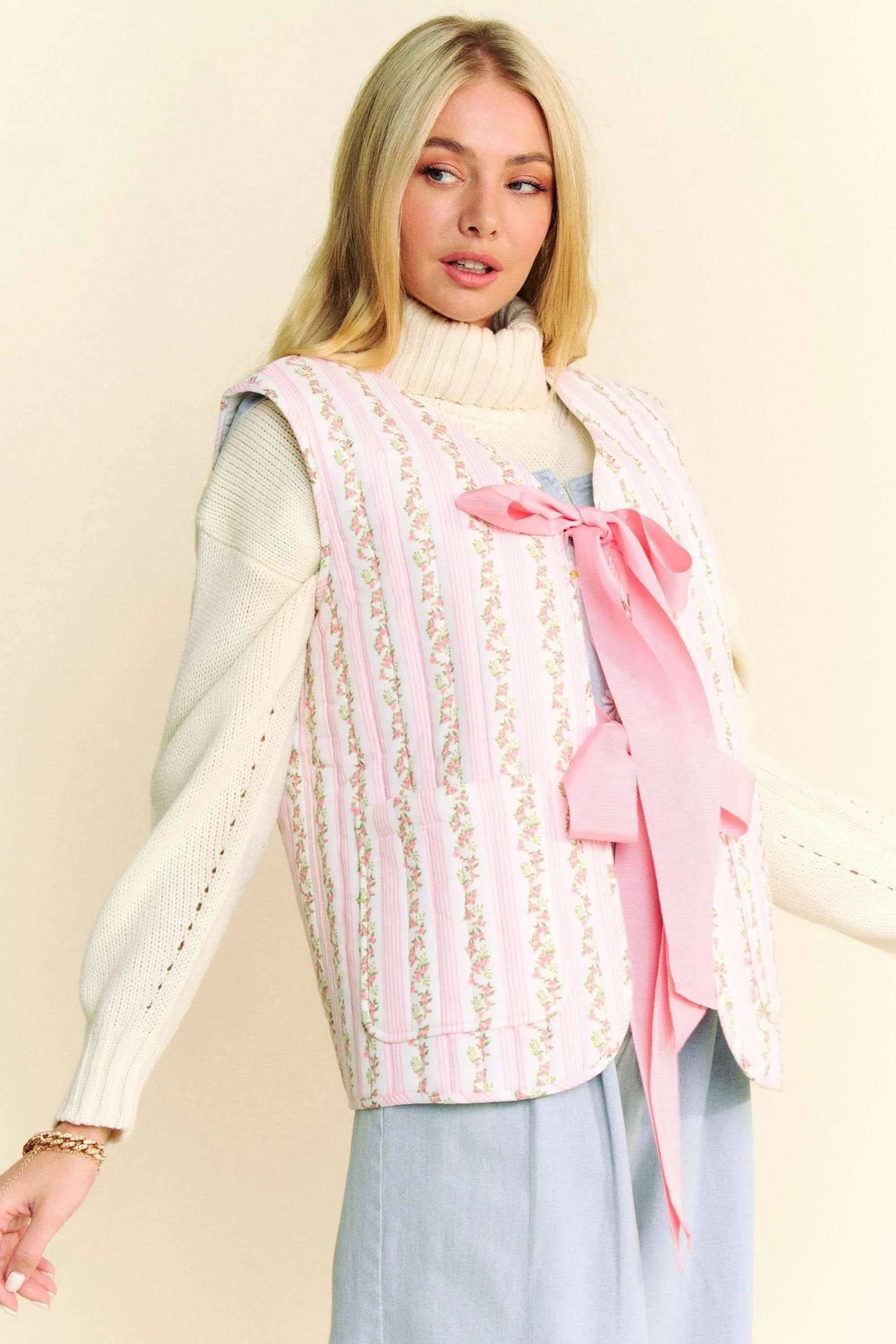 Davi & Dani Quilted Floral Bow Tie Front Padding Vest Jacket 52ae045097654501ace9bbde9872e6ea-Max-Origin