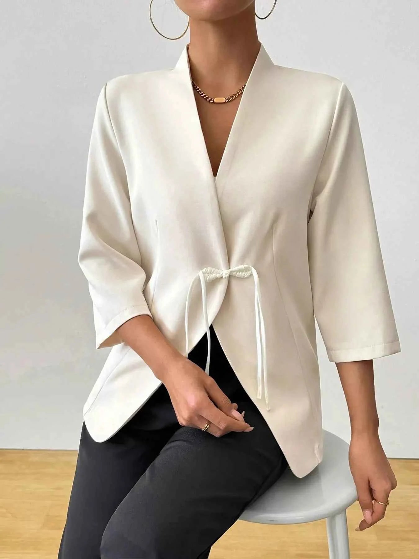 Three-Quarter Sleeves Blazer 52f6056182de4ba1ab103463fa3be39f-Max-Origin
