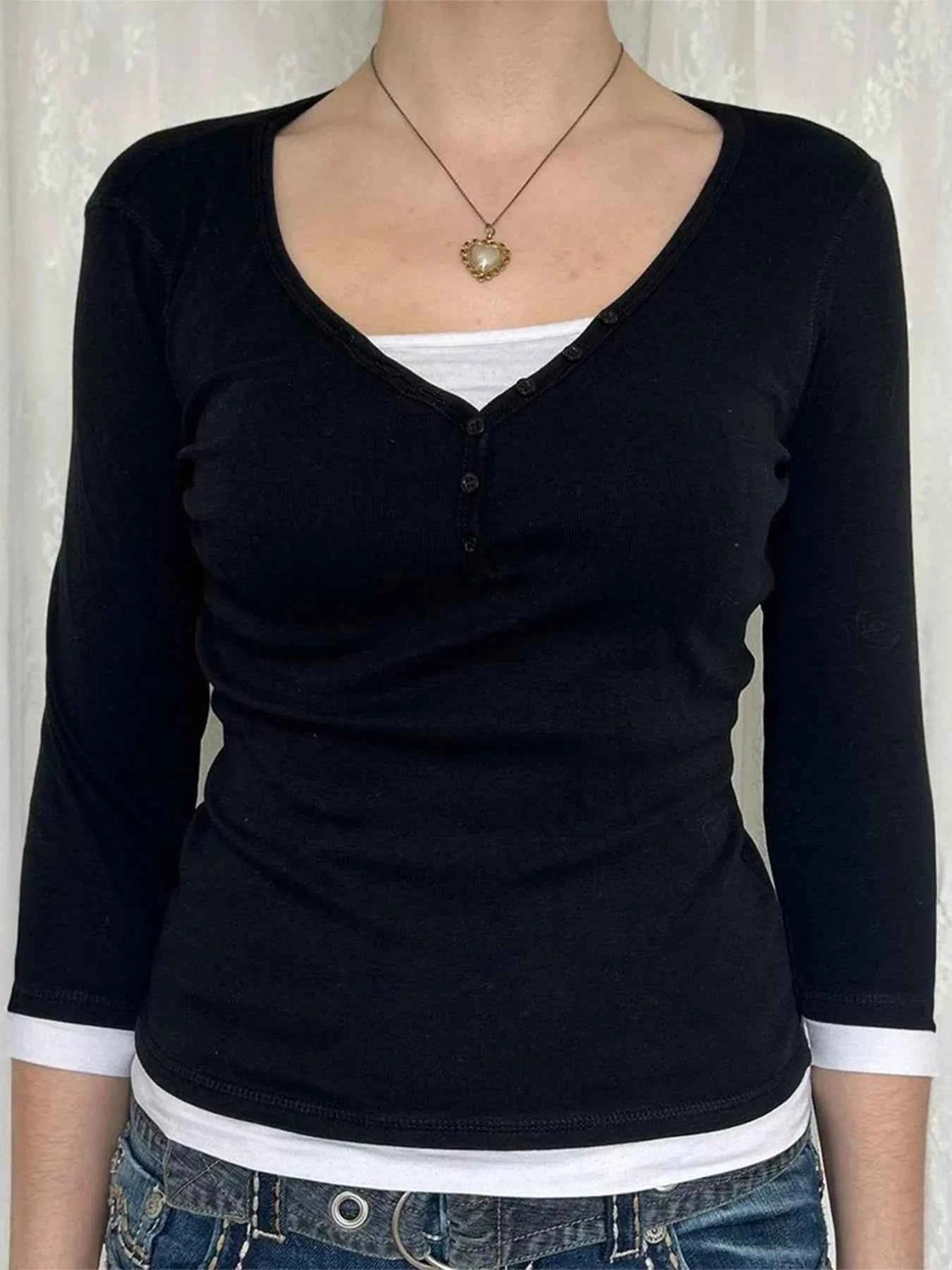 Contrast Trim Long Sleeve T-Shirt Black 5334f95e1f86491c83104e26c61f1d72-Max-Origin