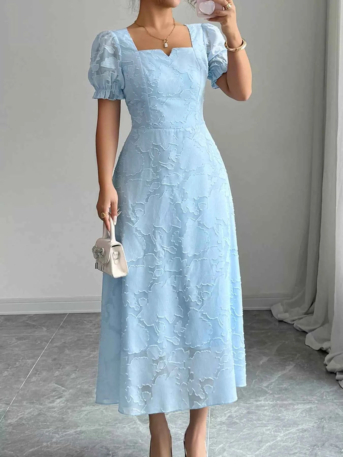 Floral Puff Sleeve Square Neck Midi Dress Light Blue 535eb14c-a13b-4e35-bd2b-52fbfe298482-Max-Origin