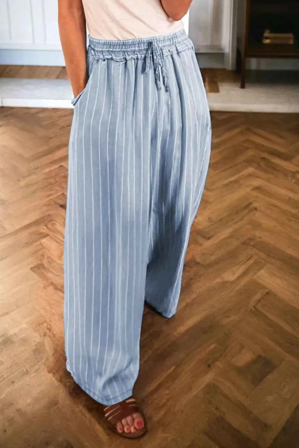 Striped Wide Leg Jeans 53c6cf8c-7bbf-4dbd-8e62-964fb892b2cd-Max-Origin