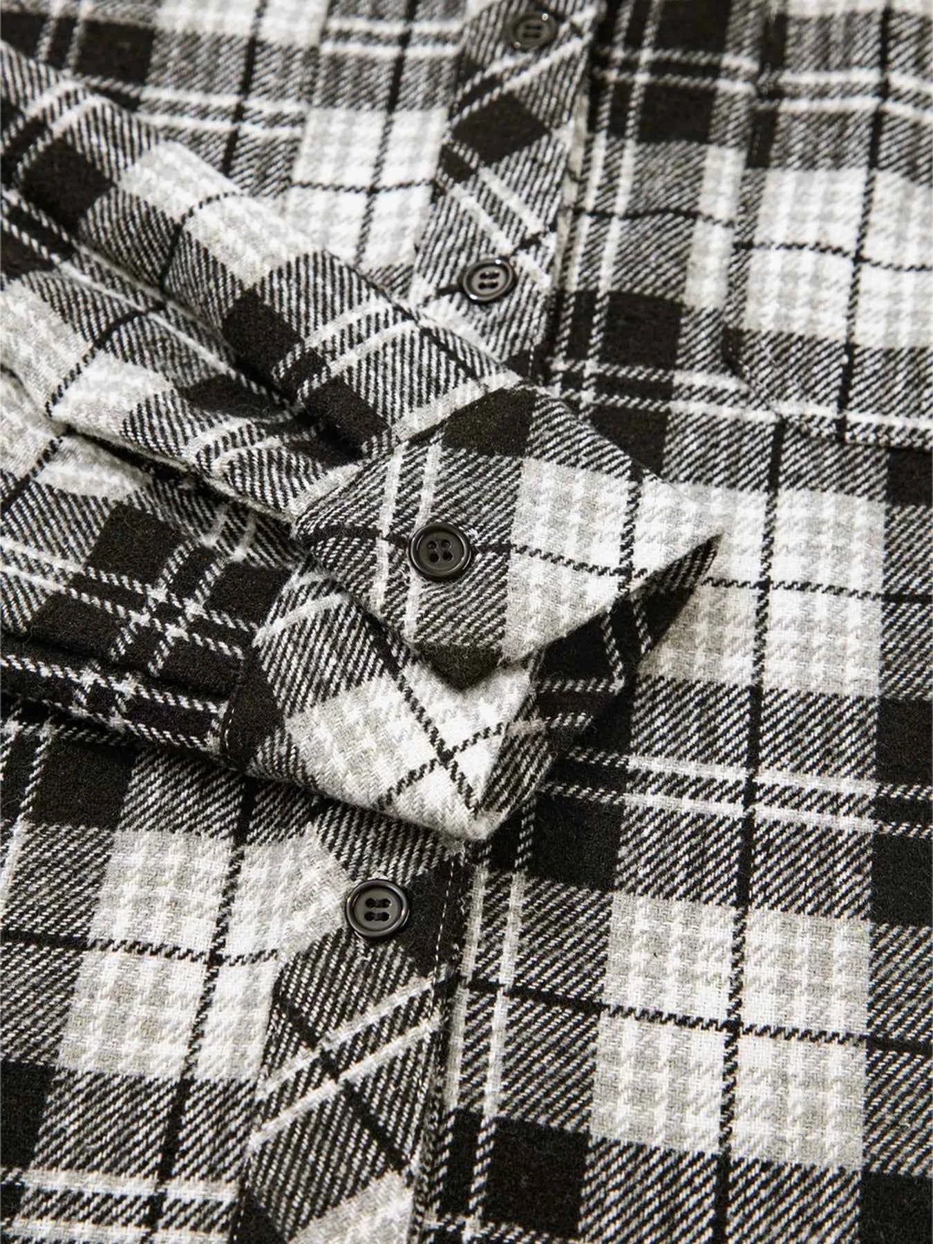 Plaid Print Chest Pockets Buttoned Shirt 542a61dd28804057822d2f0c79c0b2b3-Max-Origin