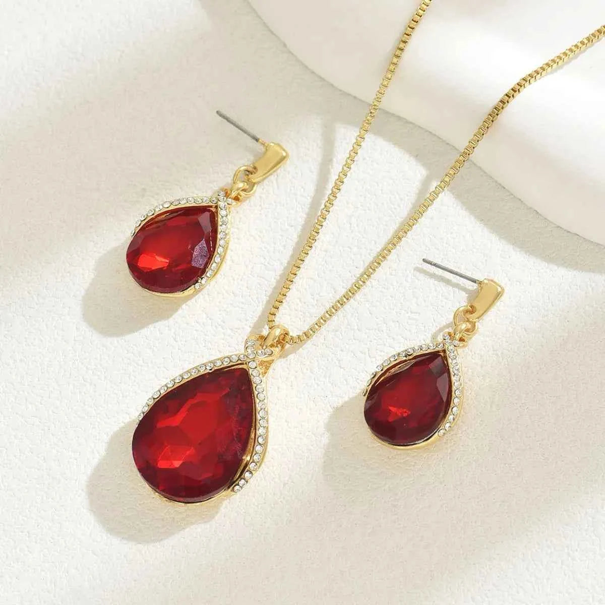 18K Gold-Plated Rhinestone Teardrop Necklace and Earrings Jewelry Set 54781876-e3b5-442e-bfef-dc7cdb96b0e2-Max-Origin
