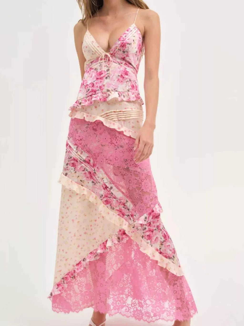 Lace Detail Ruffled Floral V-Neck Maxi Dress 54a84a10-74e3-40f9-88ce-09f203fbabe4-Max-Origin