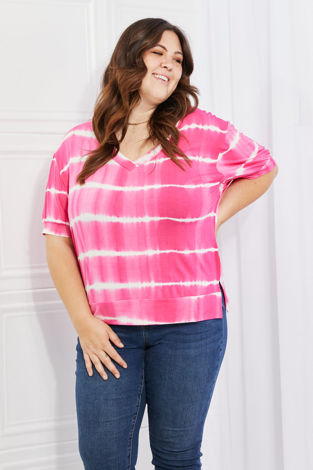Yelete Full Size Oversized Fit V-Neck Striped Top 54b4caabea124eea9581e6e05f15f4ee-Max