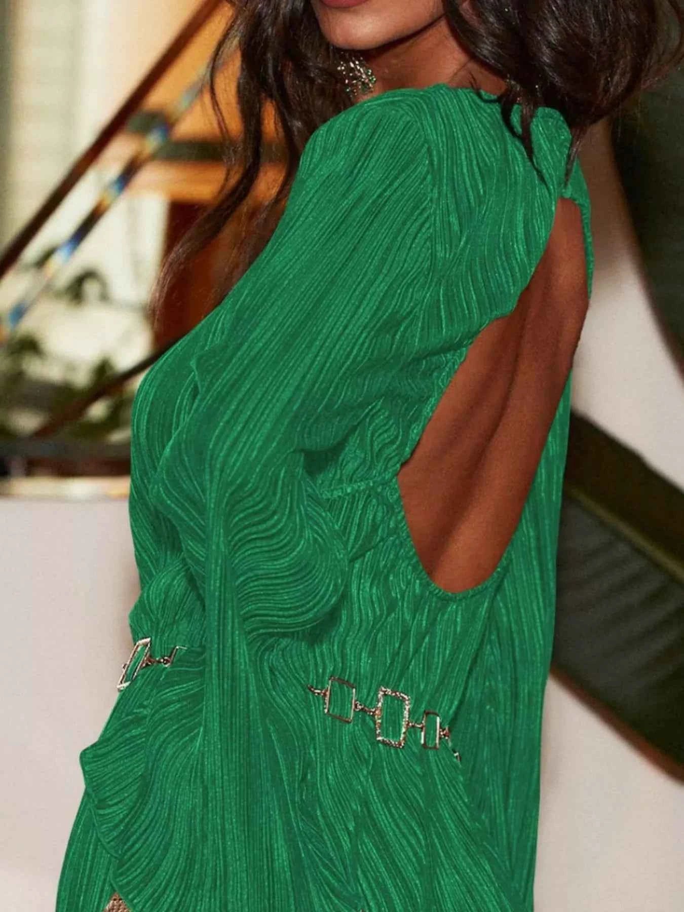 Cutout Back Flare Sleeve Dress 54cc2516-d8a8-4713-8d3d-6e8aa5288fbb-Max-Origin