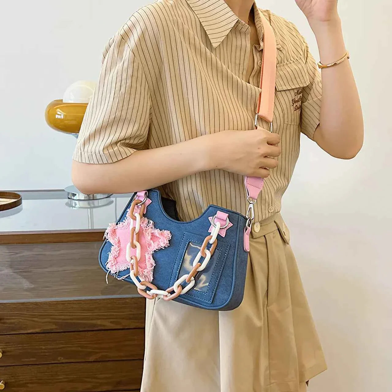 Star Patch Shoulder Bag with Chunky Chain Dusty Blue onesize 552a3553c6cd4351948ff34e59478c86-Max-Origin