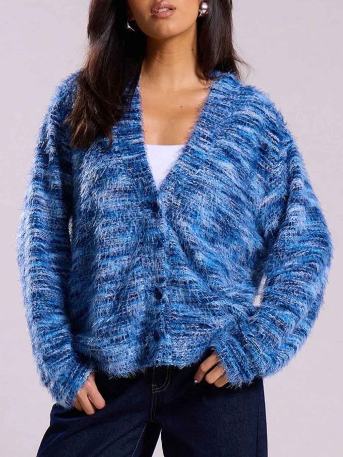 V-Neck Long Sleeve Cardigan 5552fdde-cdd5-4d2a-a10b-fbfb229ef18f-Max-Origin