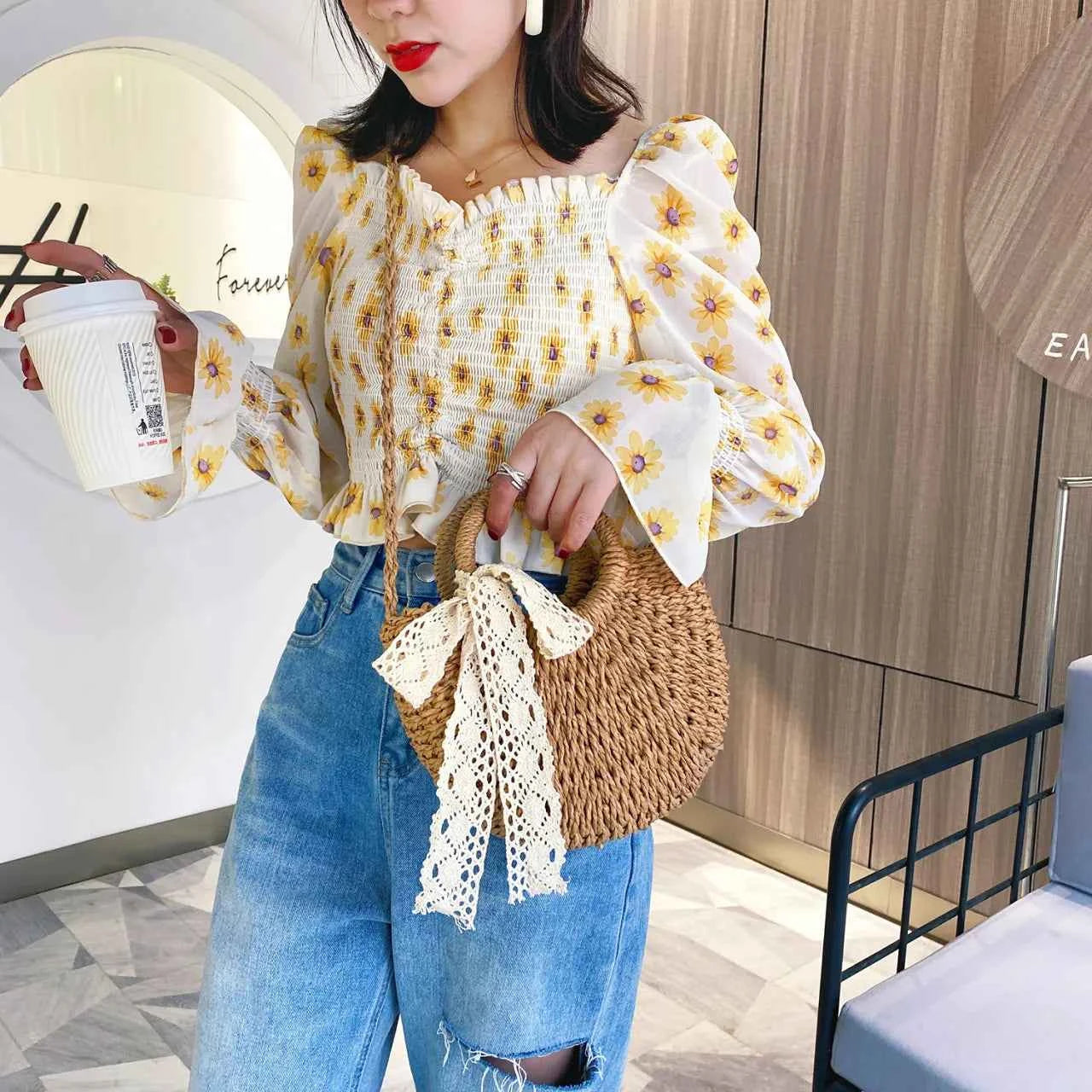 Woven Straw Crossbody Bag 556a07036f3c4850b5d4830847db63dd-Max-Origin