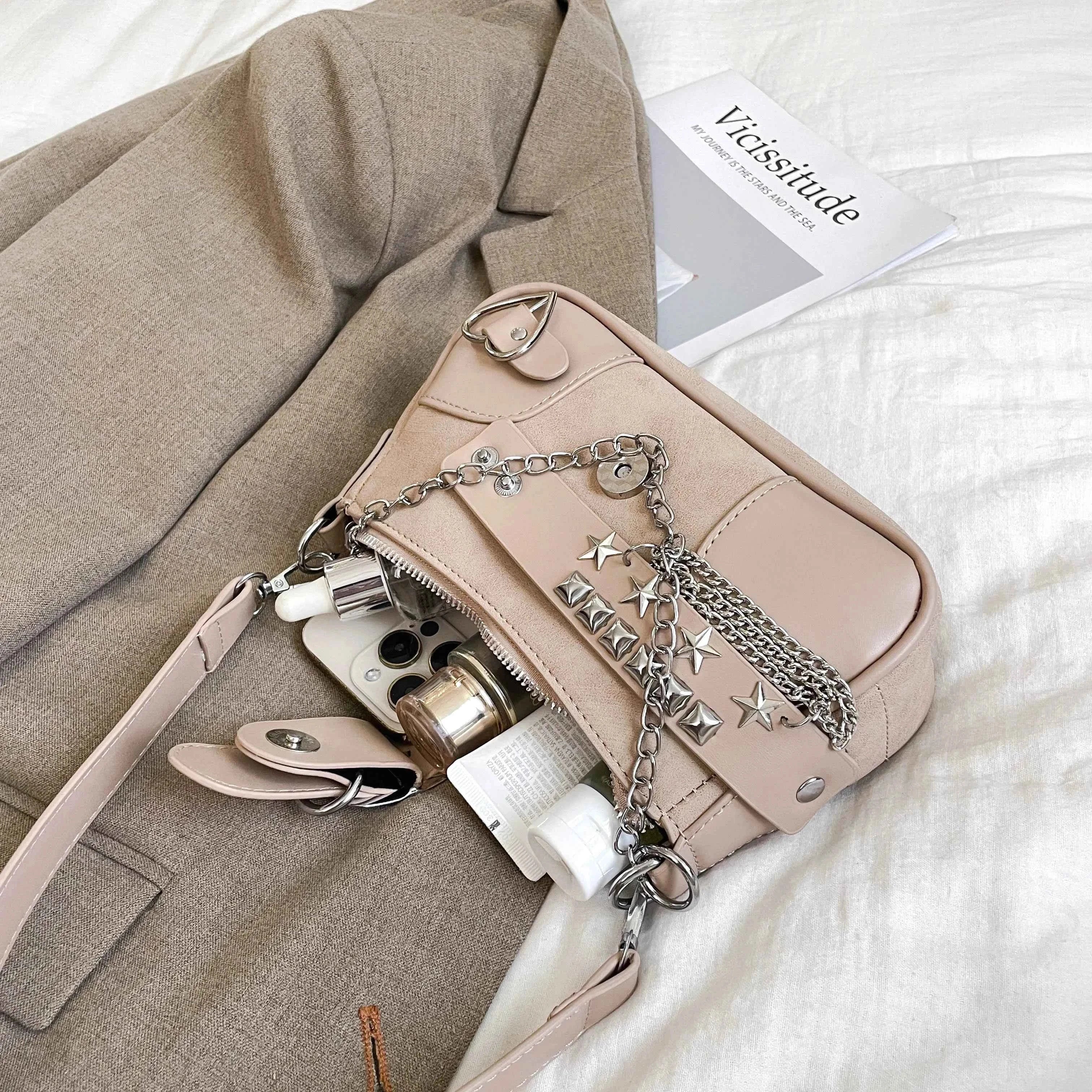 Buckle Detail Shoulder Bag with Star Embellishments 560d59845519484da8e4f92f4005545c-Max-Origin