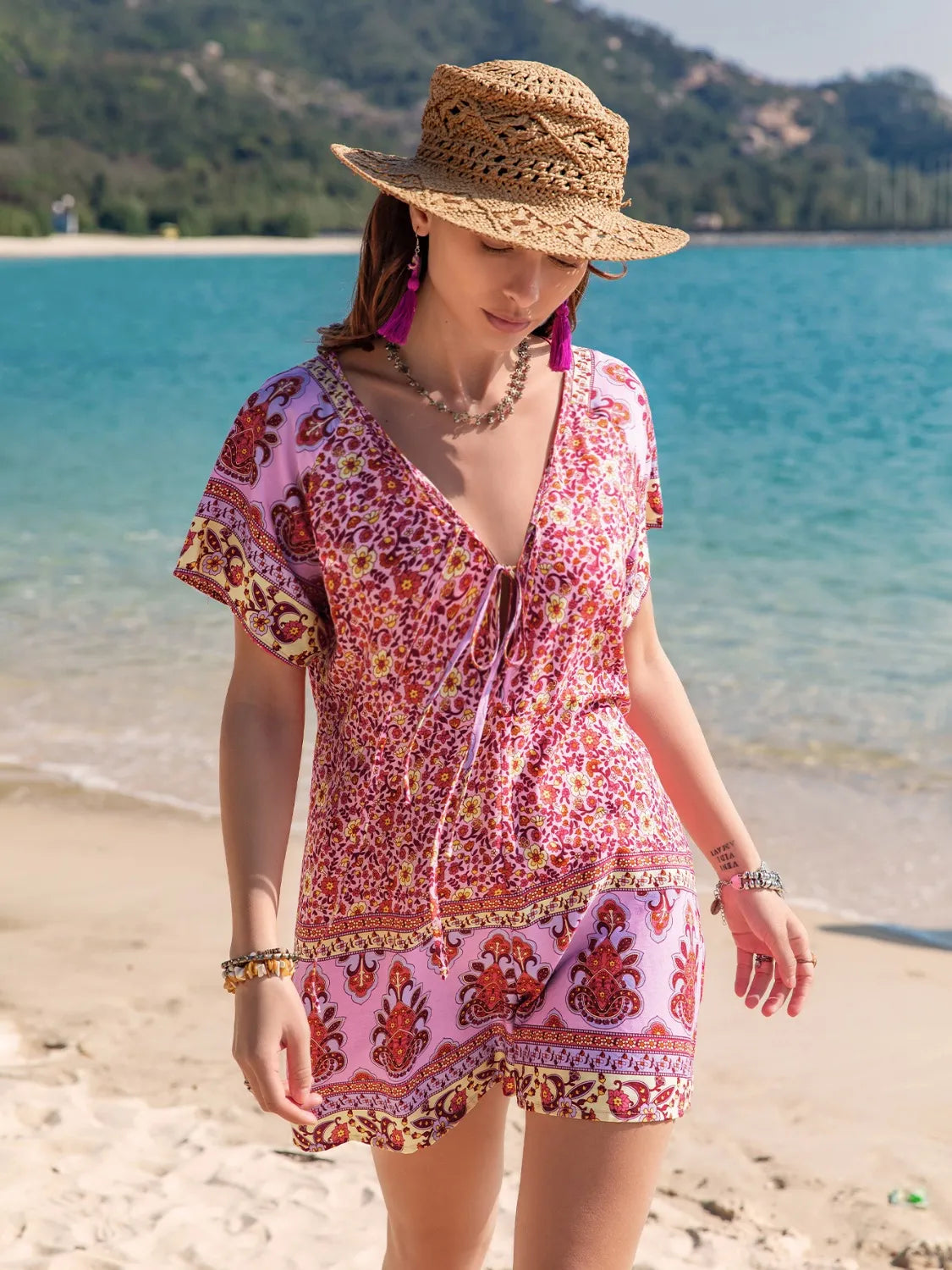 Printed V-Neck Short Sleeve Romper 563e7634-220c-47f4-a33a-acc959ca28cc-Max-Origin