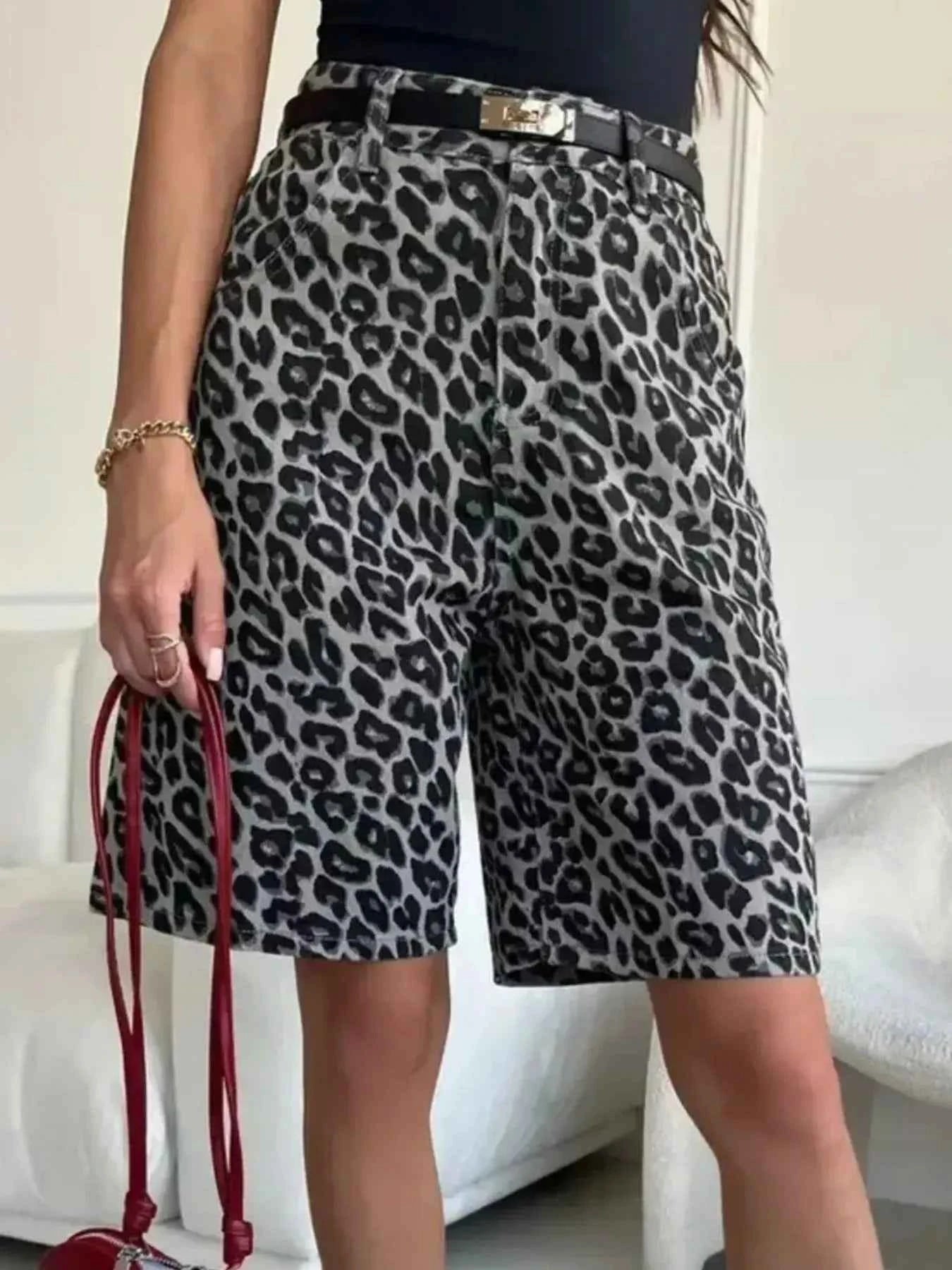 Leopard Print High-Waisted Casual Shorts 568b5b8d-4aa1-40bf-9dde-1ee5a0ead6b4-Max-Origin