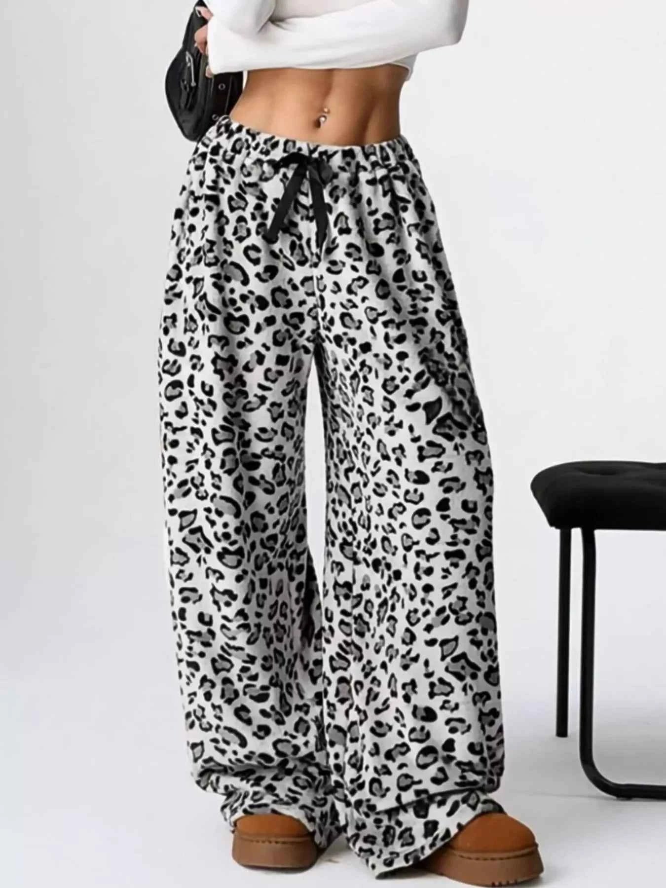 Drawstring Wide Leg Pants 56d19ccd-a9df-4c6d-a635-101620b66080-Max-Origin