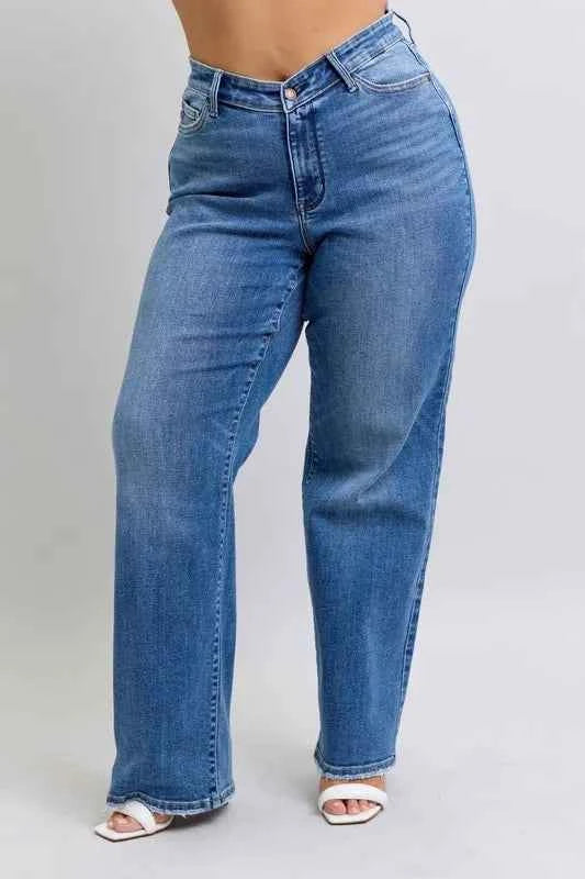 Full Size High Waist V-Front Vintage Wash Straight Jeans Plus Size 56f20e9f-30e3-4877-aaa9-22012a8a64e5-Max-Origin