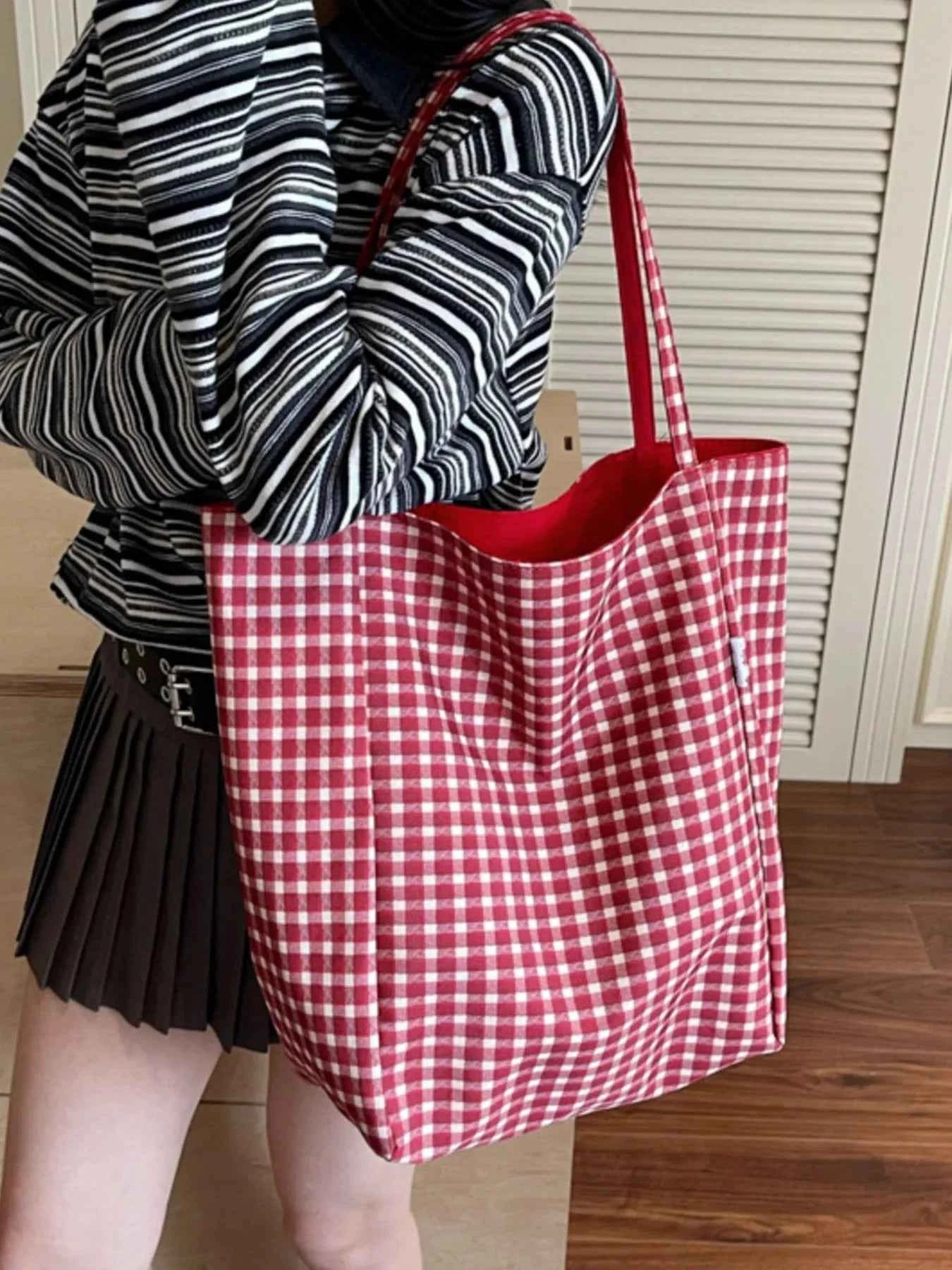 Plaid Pattern Tote Bag 56fd4055-c9f4-4bf2-bba7-68c799362159-Max-Origin