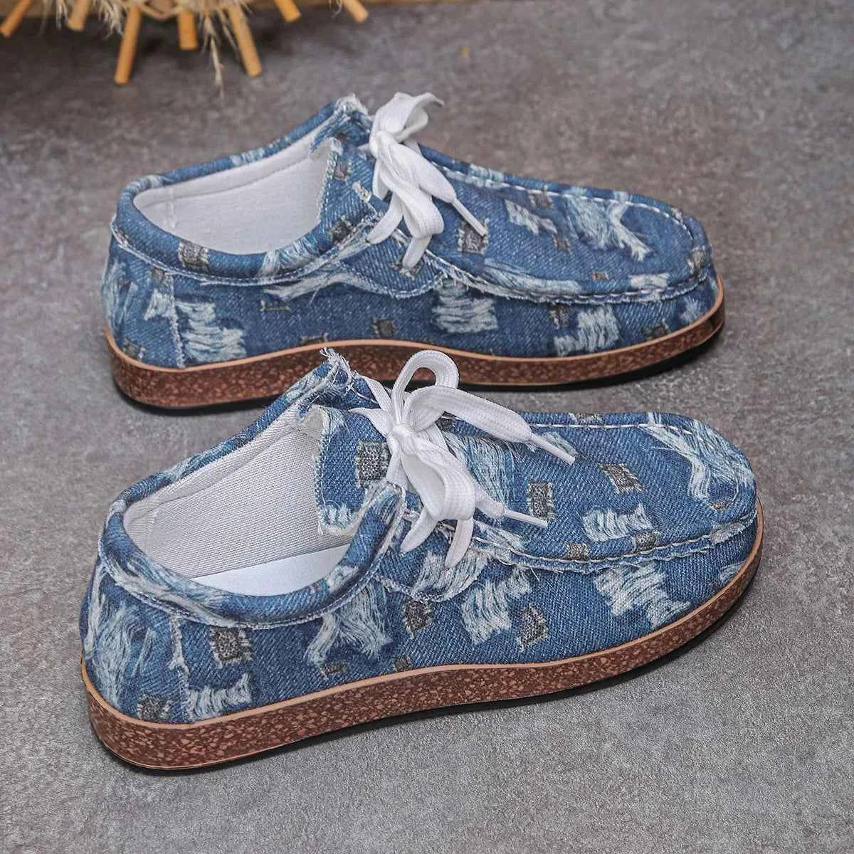 Lace Up Platform Sneakers 570ef2deca6b4b80b6509da0279f9aba-Max-Origin