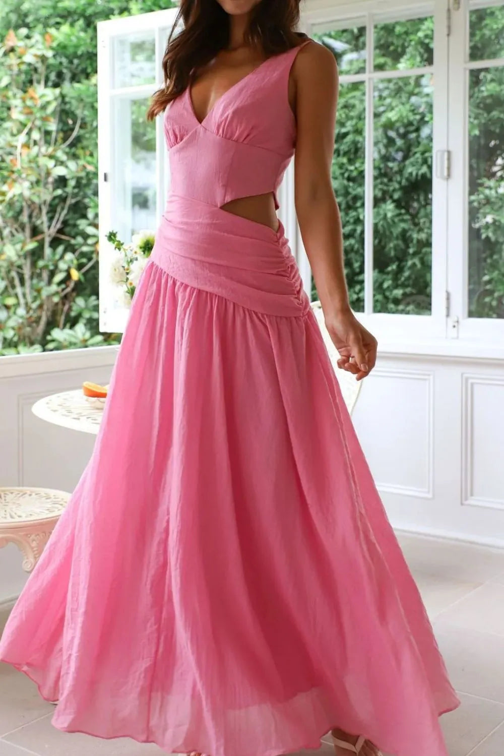 Cutout Back V-Neck Dress Pink 5715c43b-9dd1-4cad-85f6-ec8779528233-Max-Origin