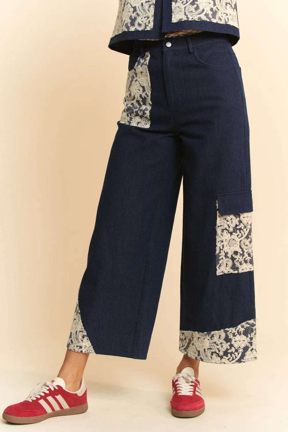 Davi & Dani Lace Applique Wide Leg Jeans Dark 574e4853-fbf1-4b4f-a350-08aae6744898-Max