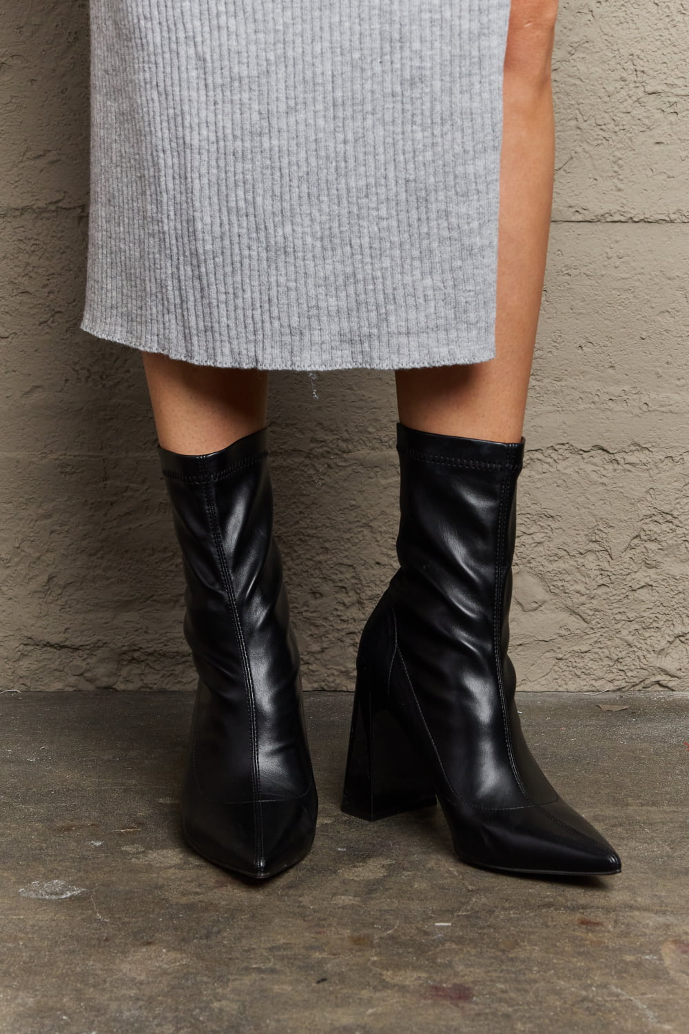 Weeboo Stacy Block Heel Sock Boots Black 57975ee1a2a74002846c48b1ab441a39-Max