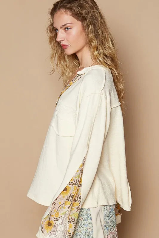 POL Lace Detail Flower Printed V-Neck Knit Top 57d100c4-89ed-4b3b-9751-b42e8dfdaa3b-Max
