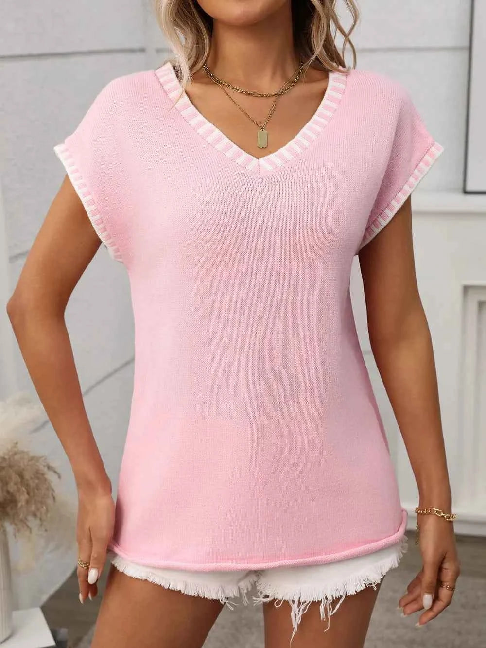 Contrast Trim V-Neck Short Sleeve Knit Top 58213218-aaed-4e06-b57a-ff5831d43a1e-Max