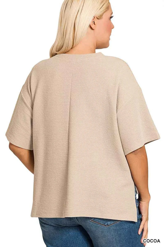 Full Size Double Knit Side Slits Hi Low Short Sleeve Top Plus Size 58503dab-adbb-4a0c-8c72-2c2377a21788-Max-Origin