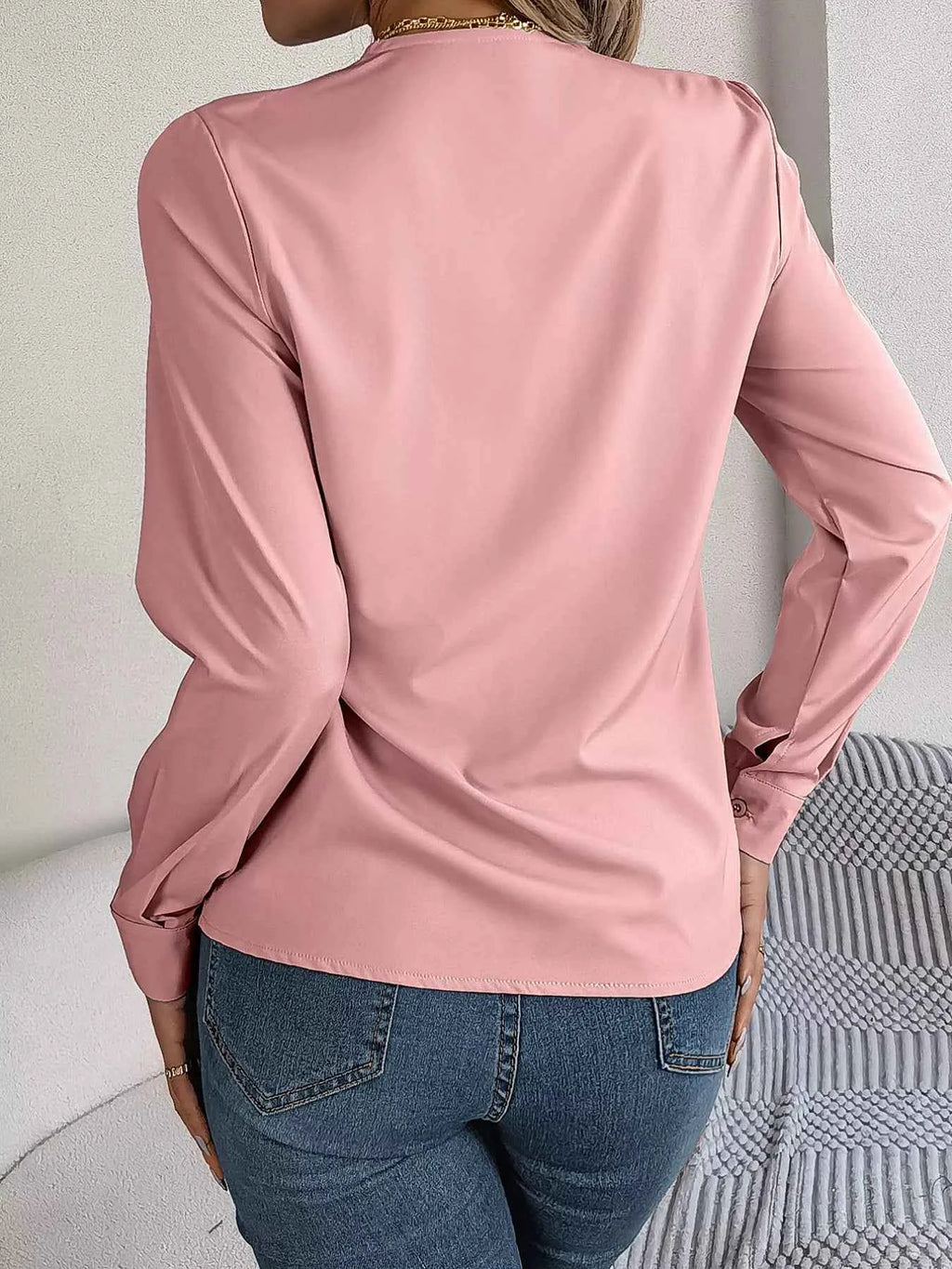 Layered V-Neck Long Sleeve Blouse 58807286-cf27-4be6-8af8-c09eeb66b2b7-Max-Origin