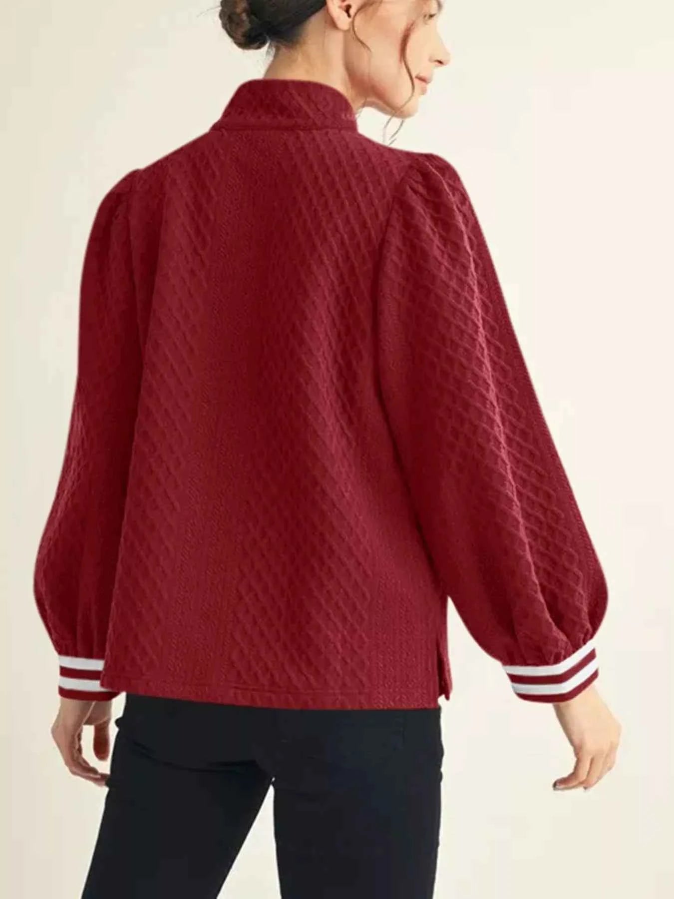 Striped Trim Zipper Blouse 58f0bcaf-ae18-4b2a-83c6-11d31767f764-Max-Origin