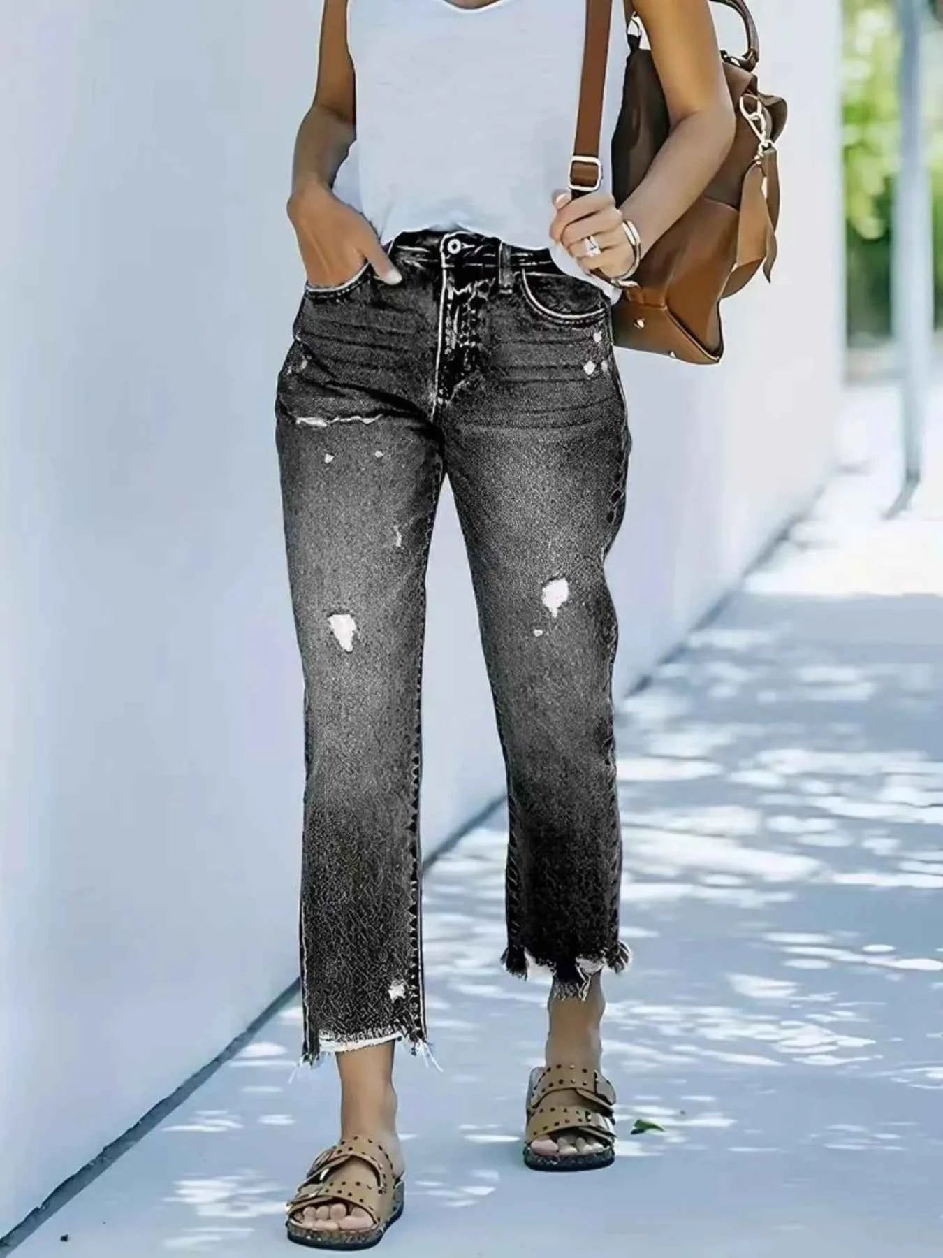 Distressed Straight Leg Jeans 590ddbe8d8914e598b3130511207a769-Max-Origin