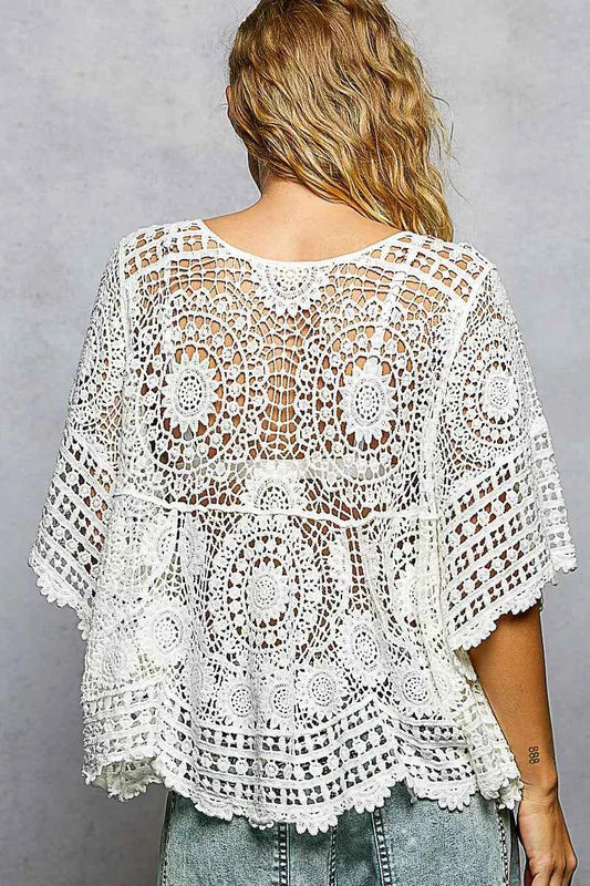 V-Neck Crochet Top with Scalloped Hem 590eb4cb-de8c-4671-86ab-9ac9784a46b9-Max-Origin