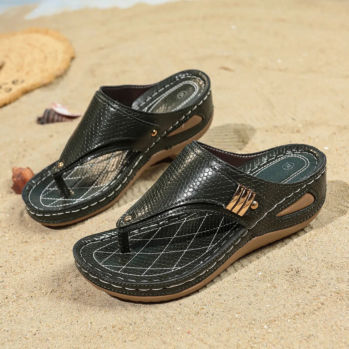 Toe Post Wedge Sandals Black Forest 591c772f-0166-4a2f-8e94-288d404be803-Max-Origin
