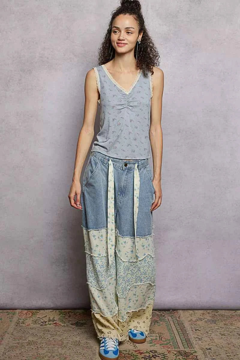 POL Ruched Floral V-Neck Tank with Lace Detail 591ff306-7449-4a7e-a23c-2e5b114d8df9-Max-Origin