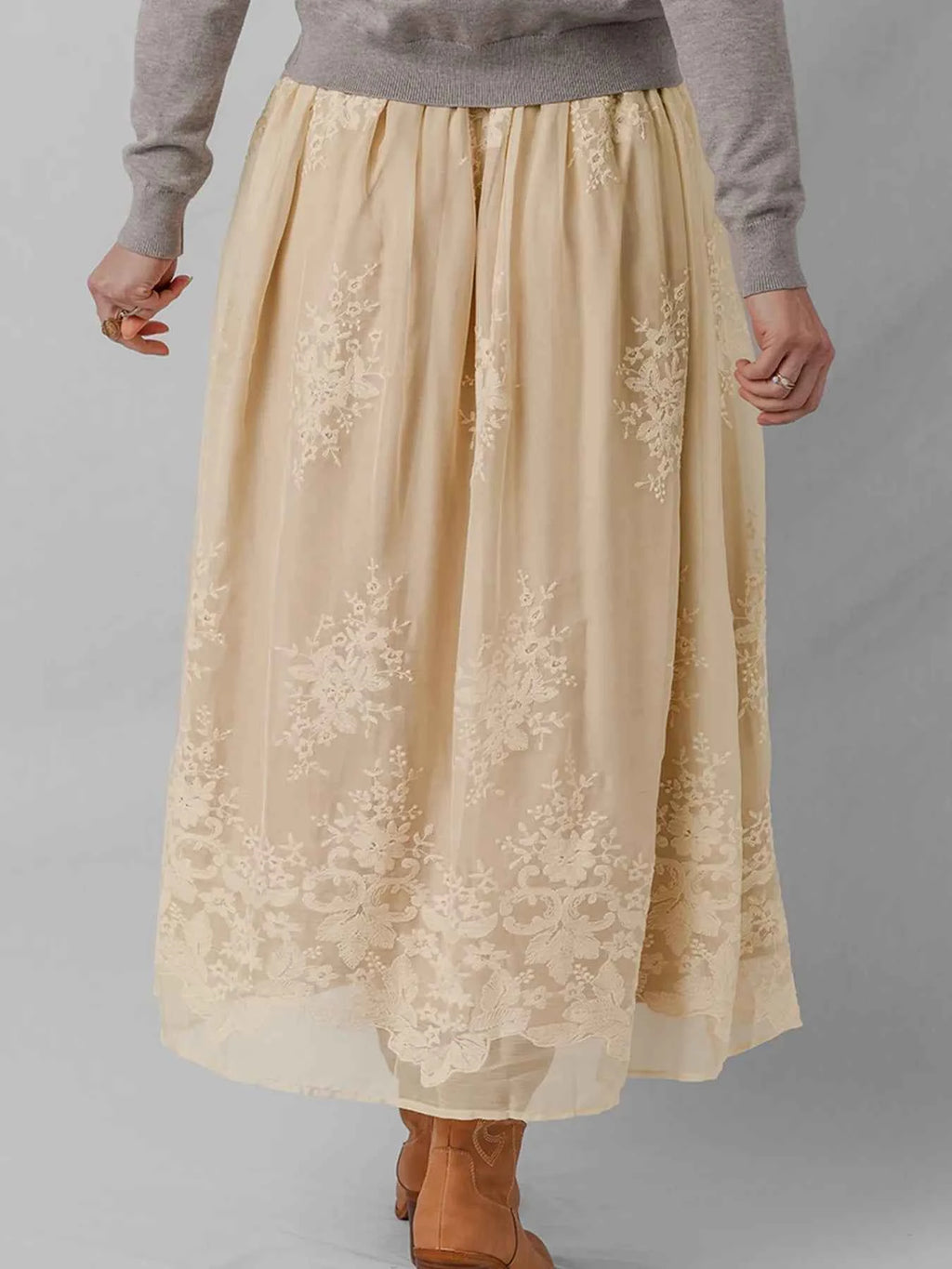 Embroidered Mesh Overlay Flowy Midi Skirt 597fdb8add8140dbb56e4d3262cf8ca8-Max-Origin