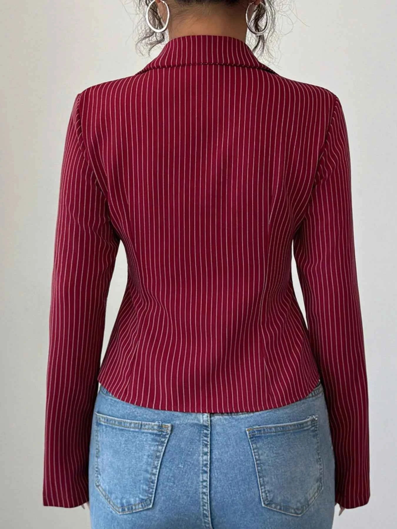 Striped Button-Up Fitted Shirt 59be946a-2e68-49ff-8117-36064c831f29-Max-Origin