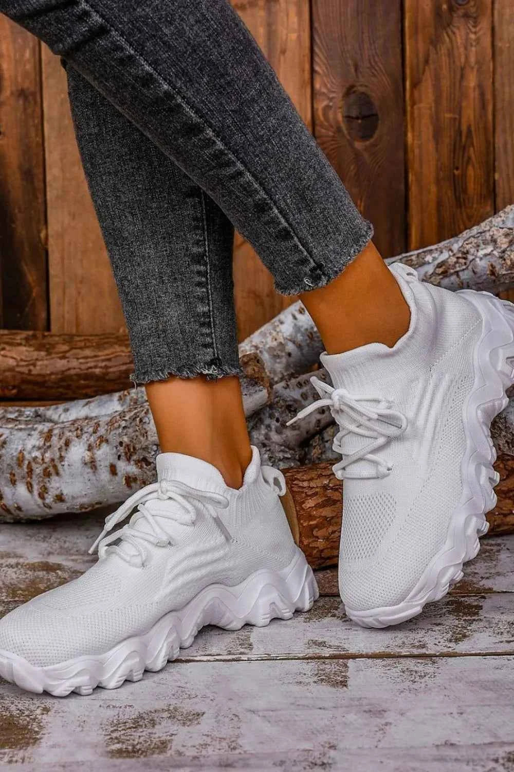 Mesh Lace-Up Round Toe Athletic 5a3dc319-3960-4838-a285-eb0860bd7565-Max