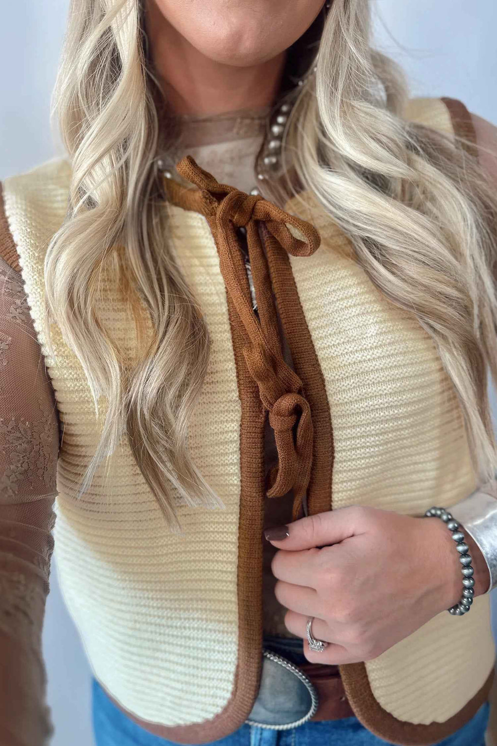 White Horizontal Ribbed Knit Contrast Trim Ties Front Sweater Vest 5a4af7ee82b87a07