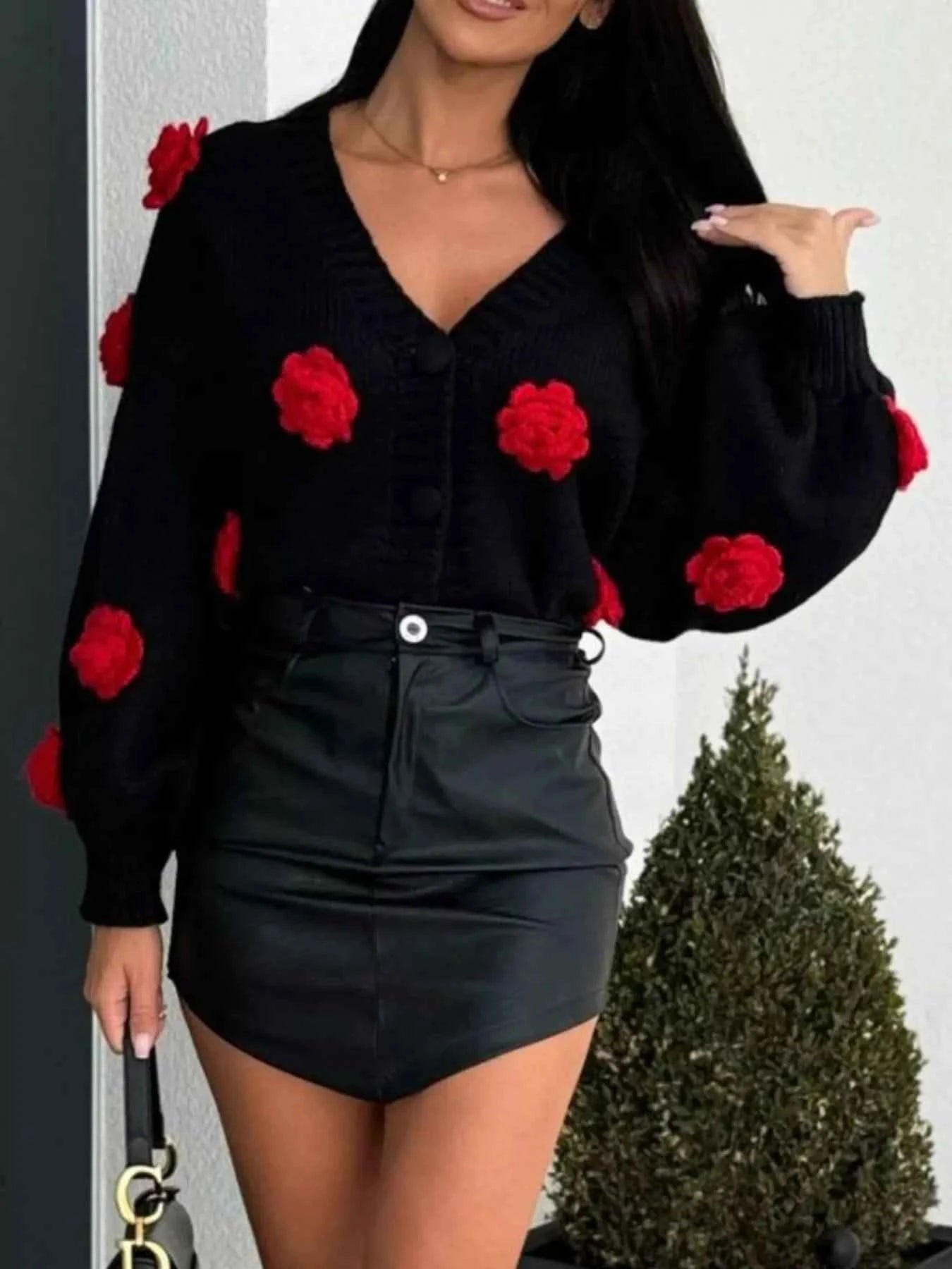 Rose Embellished V-Neck Cardigan 5a63b810-f89f-4c81-86e8-d99eeab4e0db-Max-Origin