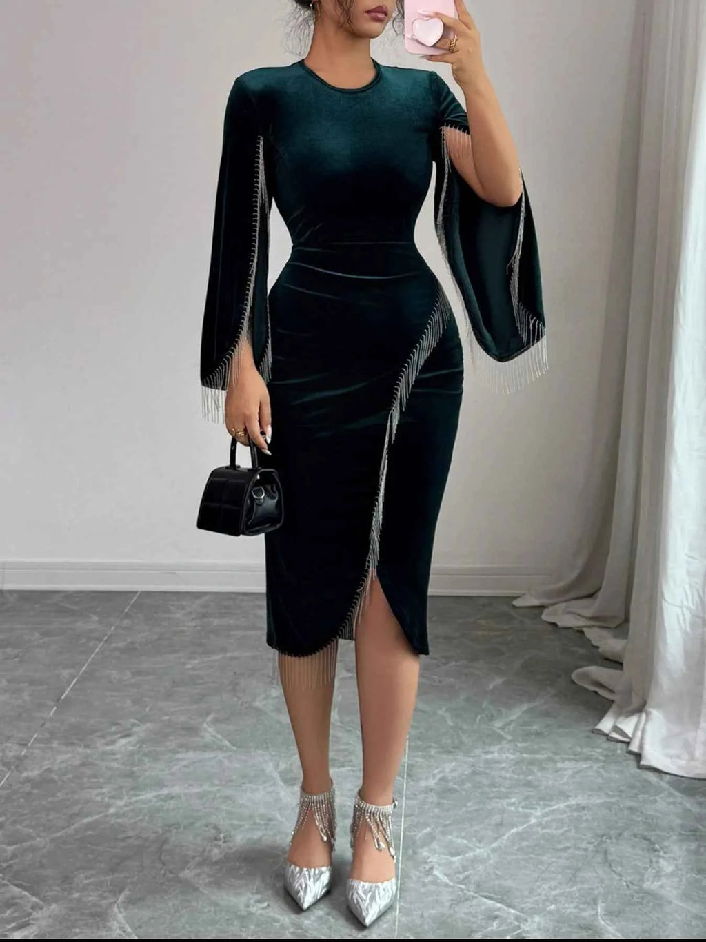 Round Neck Slit Sleeve Dress 5a751491-d261-4b85-8dd3-36076dcfcf14-Max-Origin
