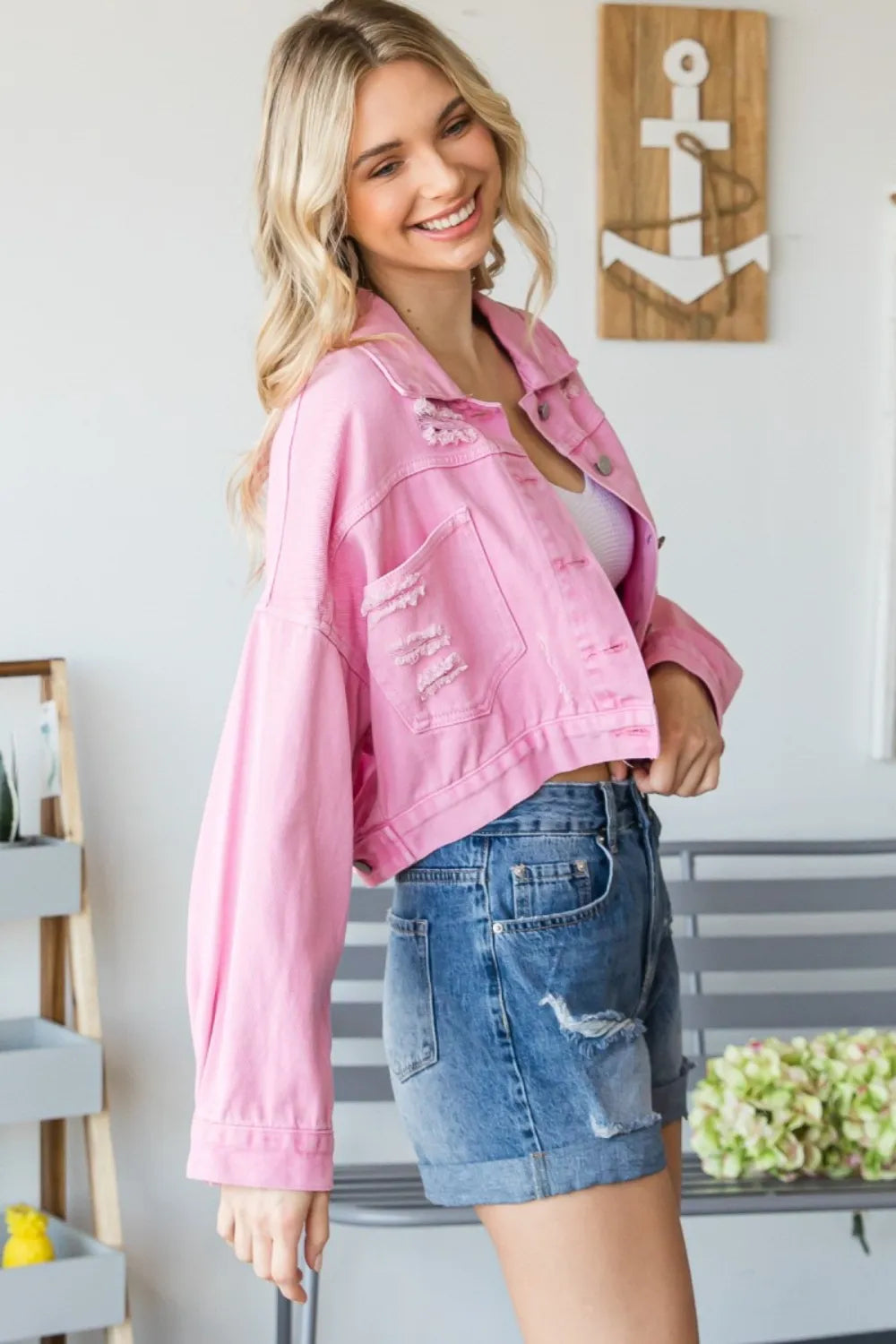 Veveret Fringe Distressed Button Up Denim Jacket 5af6feec-dcb5-4912-b618-9fc0e8c14336-Max