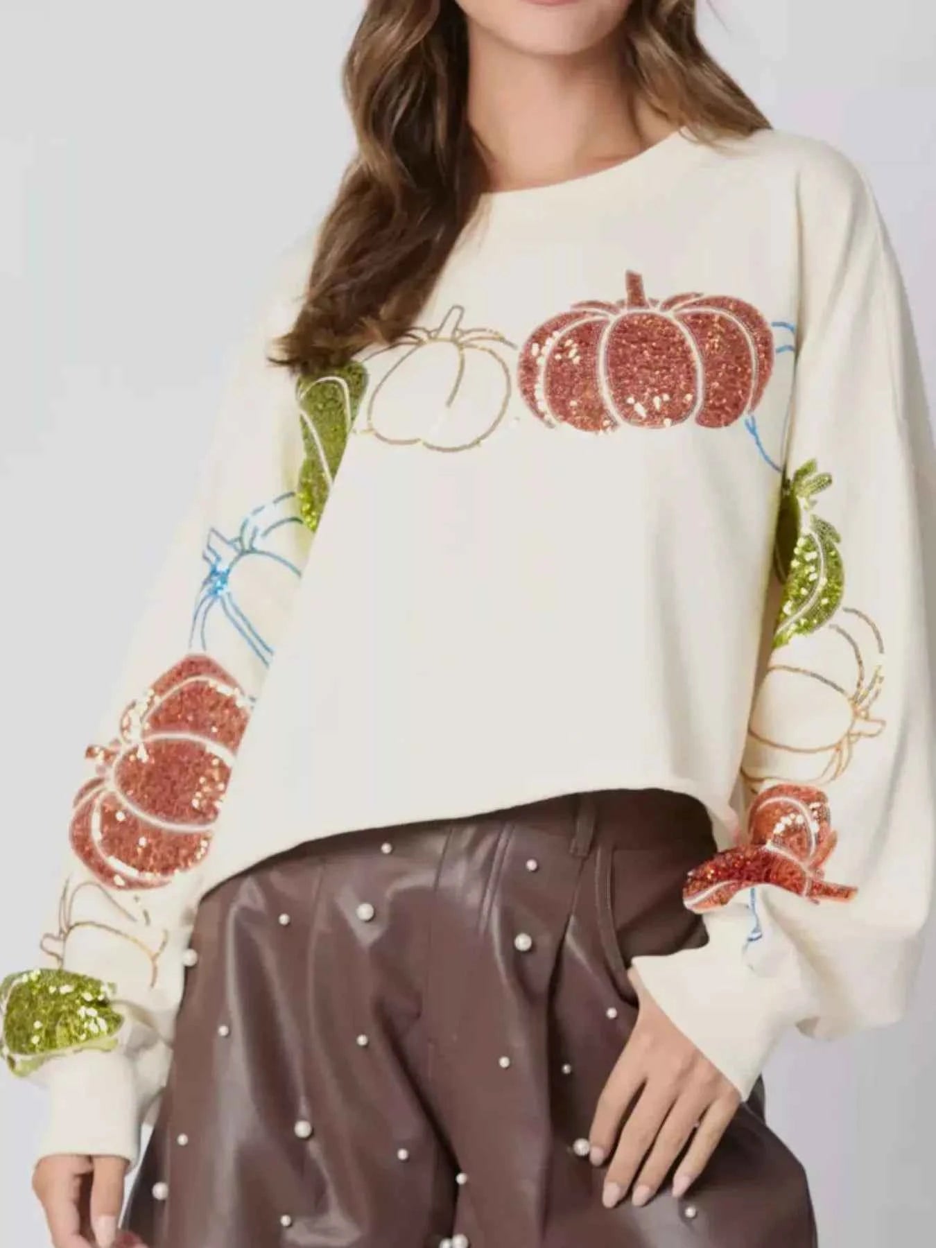 Sequined Pumpkin Halloween Crop Sweatshirt Ivory 5b561e33-3612-4110-be6a-e61496c8122b-Max-Origin