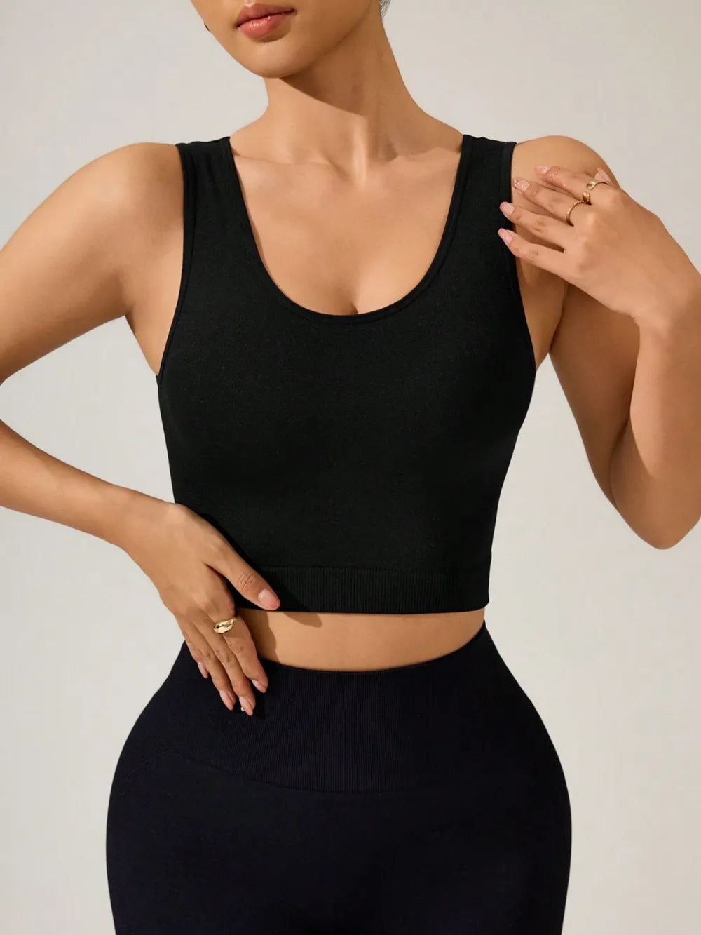 Crisscross Cropped Active Tank Black 5b9af23b-b9e2-47a2-8f96-6fdc5b6e6f9f-Max