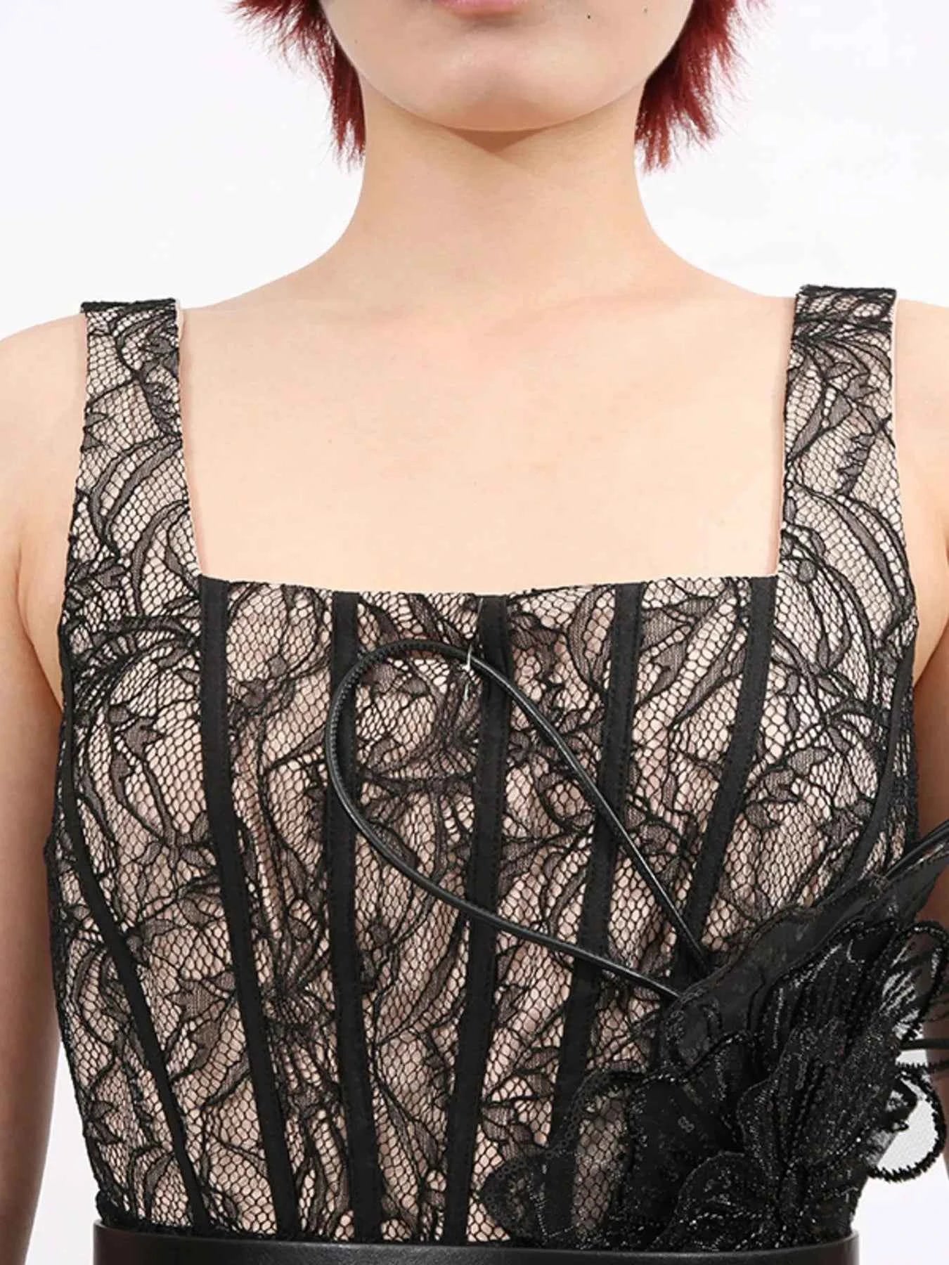 Lace Square Neck Midi Dress 5bb11f04-a067-4e85-acdd-e955cfae297b-Max-Origin