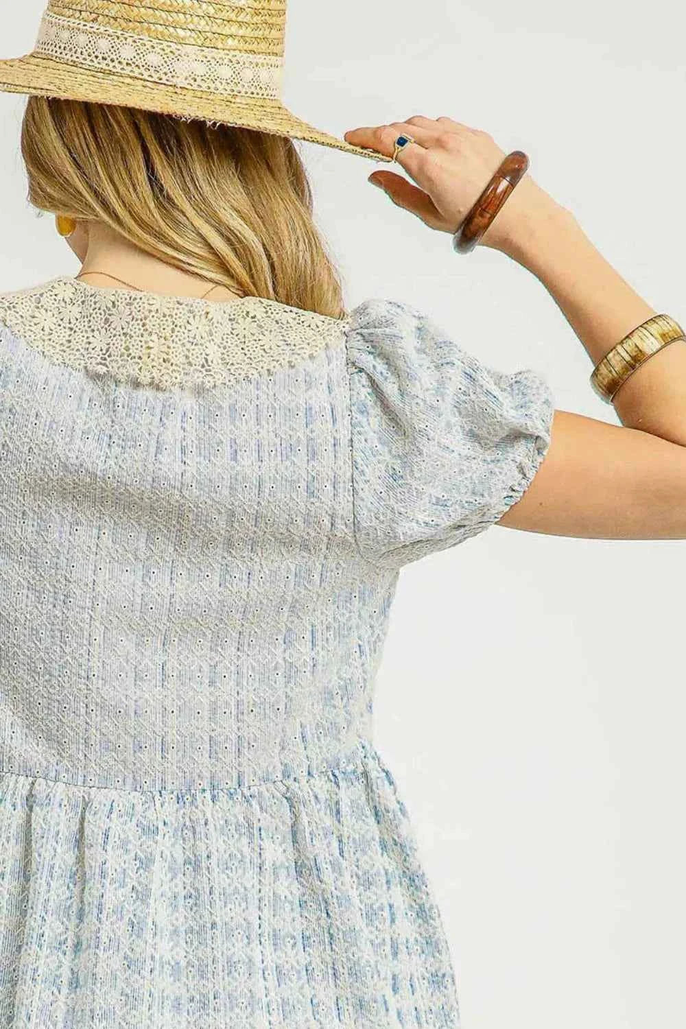 Lace Detail Short Puff Sleeve Mini Dress 5bcb6375-e369-466e-a1d9-8ef920f38226-Max-Origin
