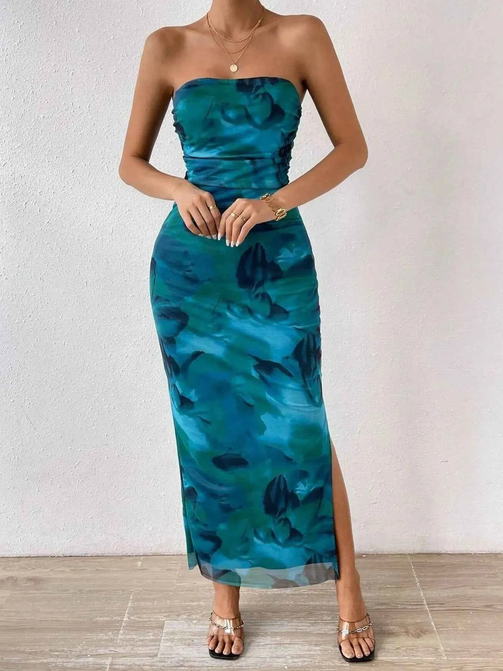 Printed Side Slit Tube Dress 5bec853e-6531-4936-9ce2-c9a0b79244b9-Max-Origin