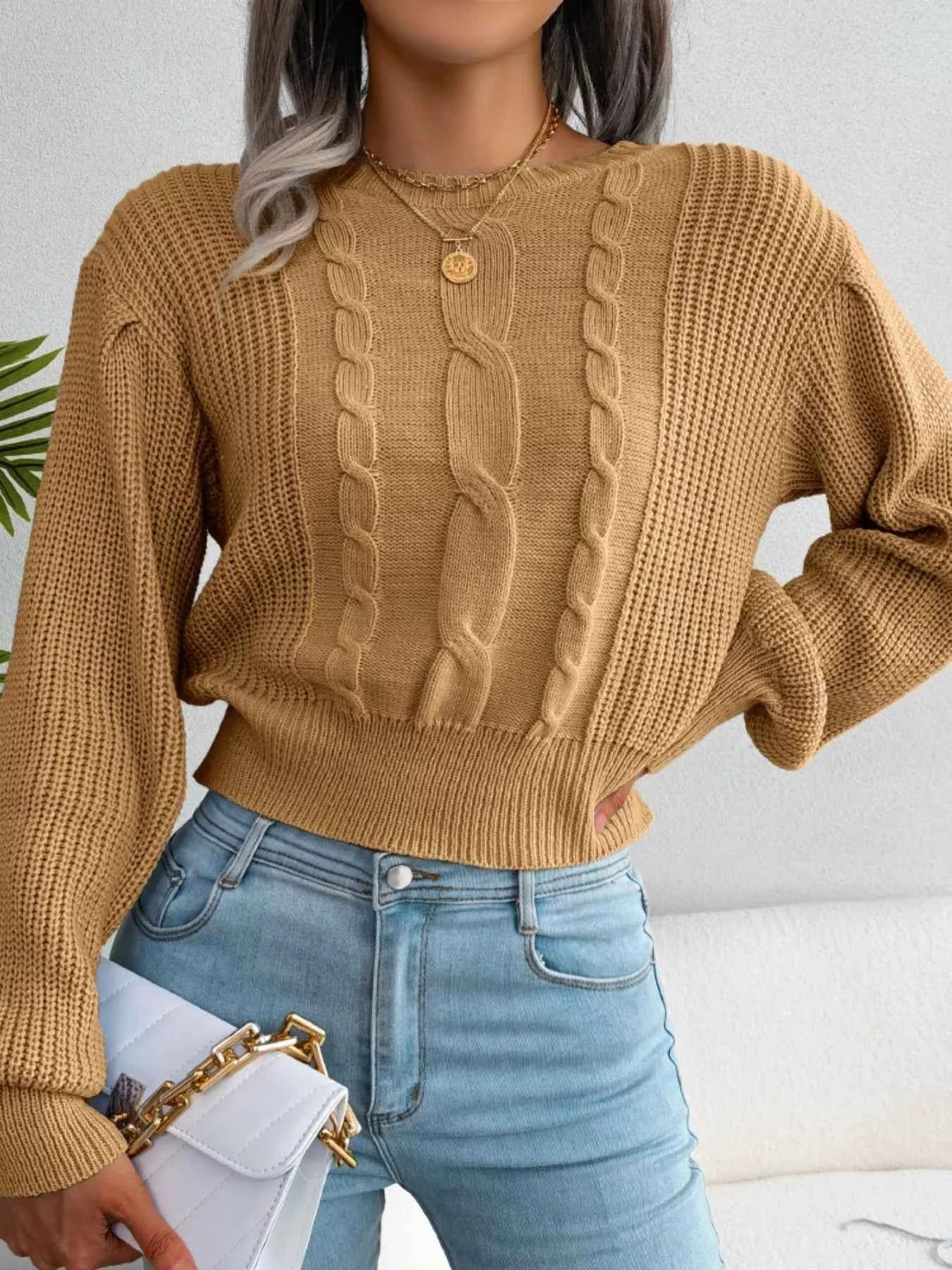 Cable Knit Round Neck Cropped Sweater 5c4f3d82-9ee0-47c7-af8a-43e81f99ea8b-Max-Origin