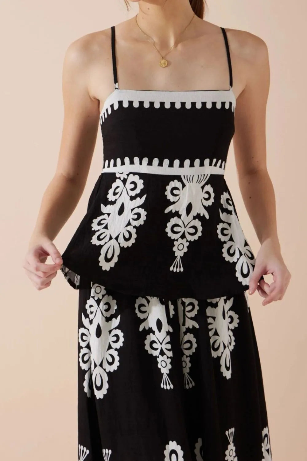 Printed Square Neck Cami and Wide Leg Pants Set 5c68c2a4-92c5-4cae-a625-b2091c87718b-Max-Origin