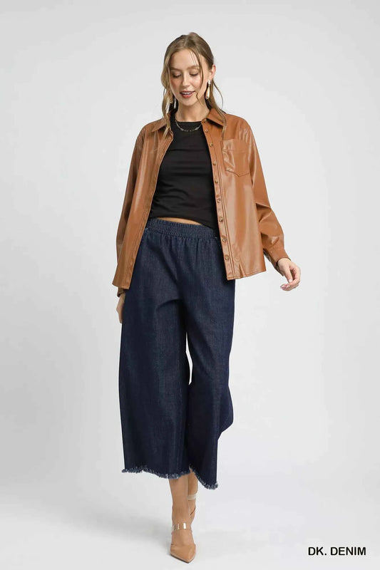 Washed Fringe Hem Wide Leg Jeans 5c6b0ca7-669e-4fff-a81e-76072af7a95f-Max-Origin